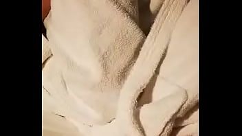 Redare Teen Gf suge pula cu esperma în gură într-o cameră de hotel