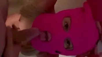 play Papa houdt van gezicht neuken met zijn vuile kleine blonde slet