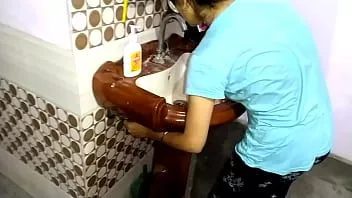 play আমার কাজের মেয়ে আমাকে blowjob এবং হার্ড যৌনসঙ্গম দিয়েছেন.