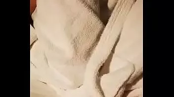 Redare Teen Gf suge pula cu esperma în gură într-o cameră de hotel
