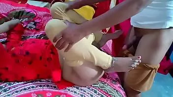 Jouer Desi petite amie se fait baiser avec son amant