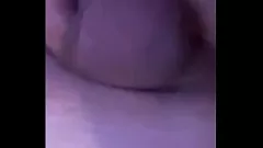 Abspielen Heiße Latina-Trans-Freundin gibt intensiven interrassischen Creampie mit Dildospiel