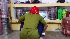 Abspielen Steamy Kitchen Encounter: Das harte Sex-Abenteuer einer Teenie-Freundin