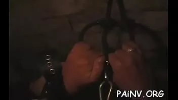 Riproduci Fidanzata elegante in questo video dietro le quinte