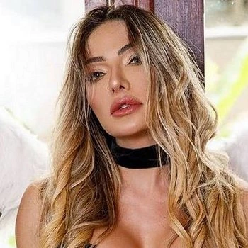 Pornstar Flavia Oliver